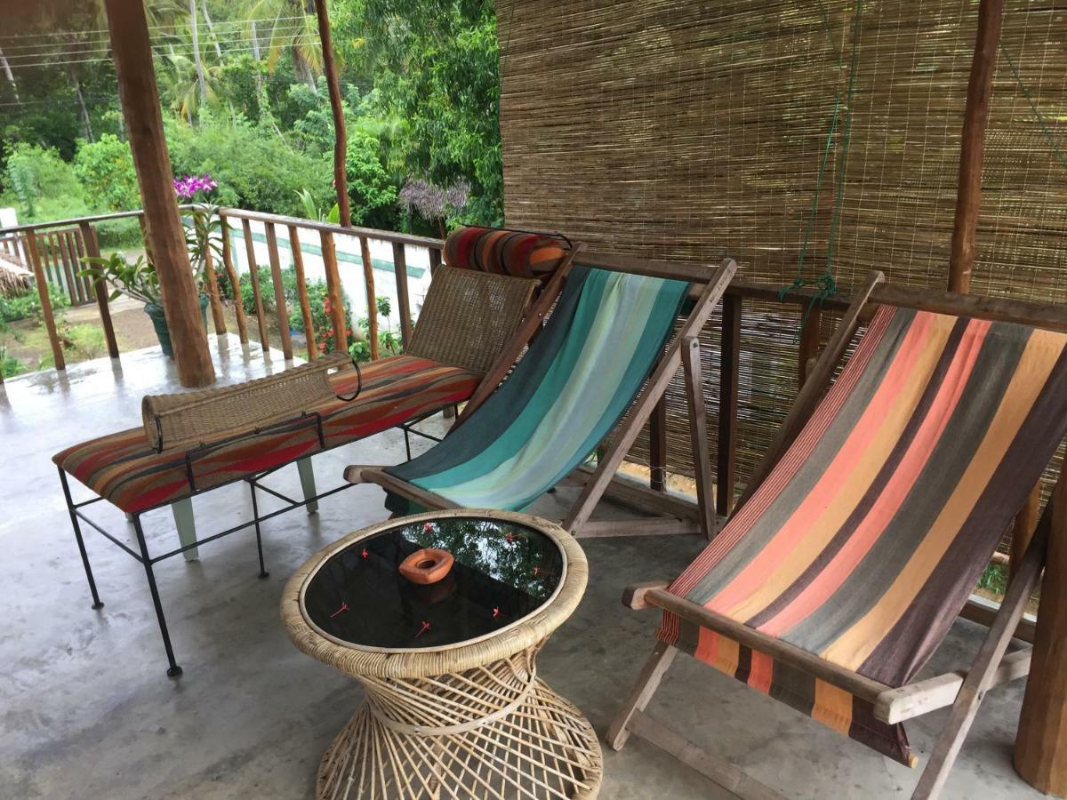 Blue Skies Guest House And Restaurant Tangalle Esterno foto